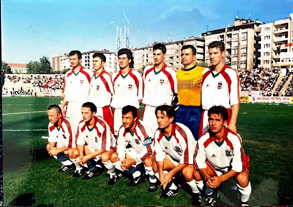 Serdar Hoşhan kariyer arşivi — saha karesi 20